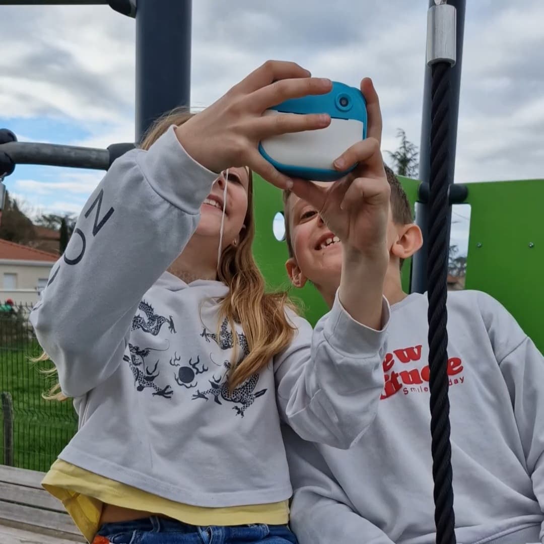 Selfie enfants garçon fille Lilopix